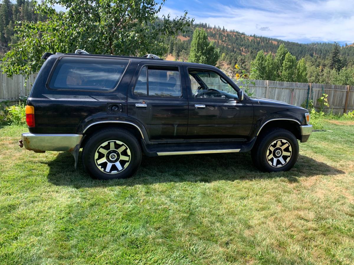 Toyota-4runner-1994-black-8
