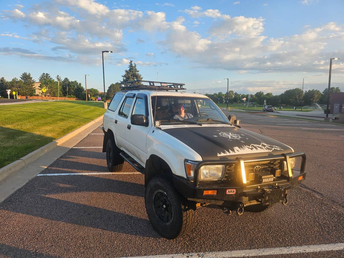 Toyota-4runner-1994-white-1