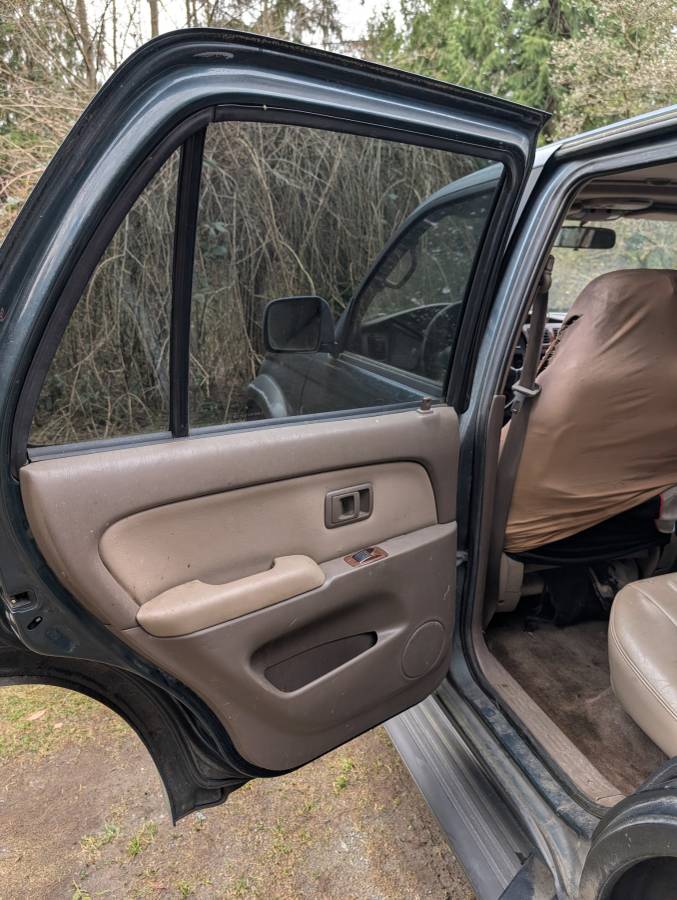 Toyota-4runner-1996-green-8