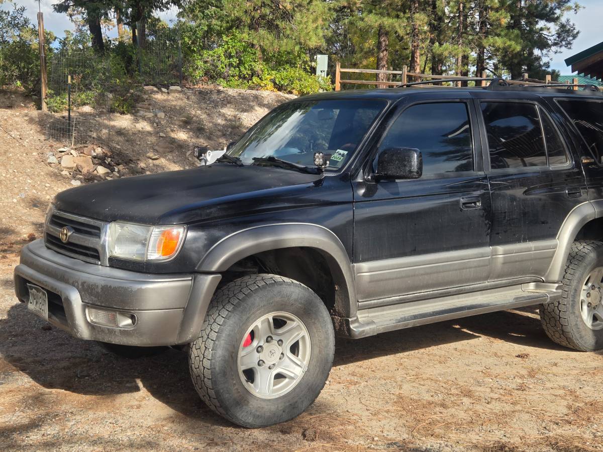 Toyota-4runner-1999-black-4
