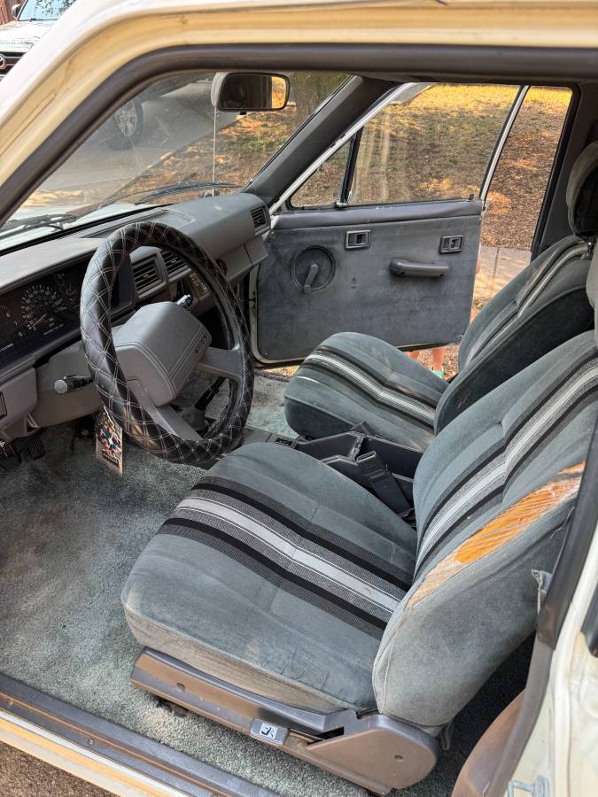 Toyota-4runner-4wd-1989-white-10