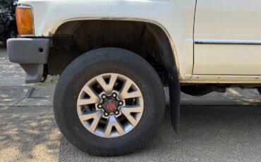 Toyota-4runner-4wd-1989-white-9