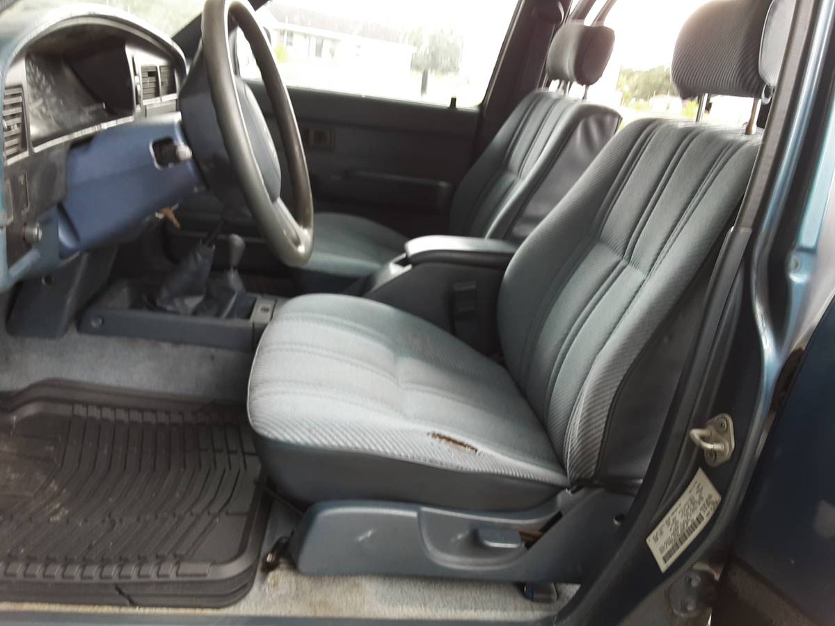 Toyota-4runner-4x4-1991-blue-12