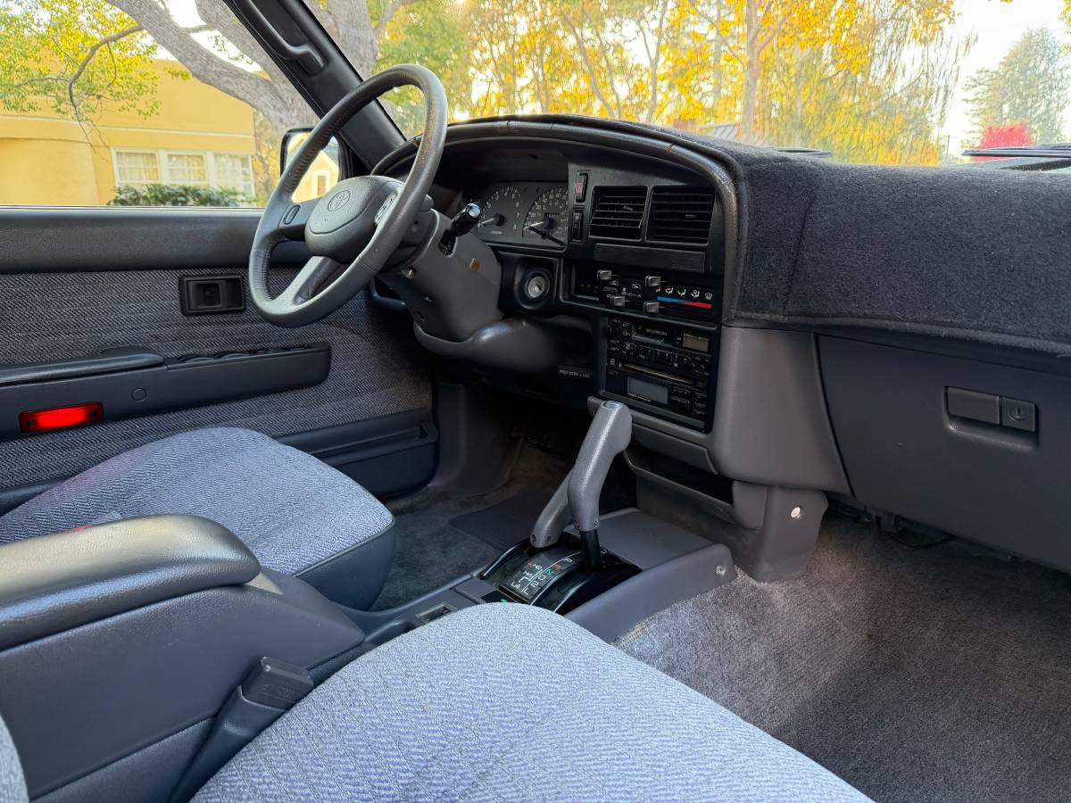 Toyota-4runner-limited-1993-12
