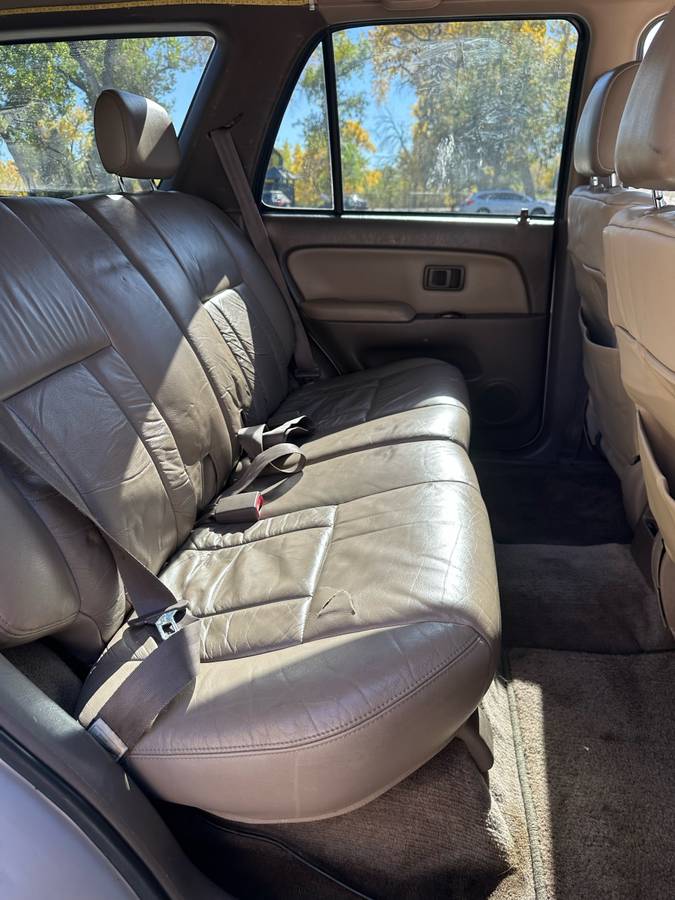 Toyota-4runner-limited-4x4-1996-silver-10