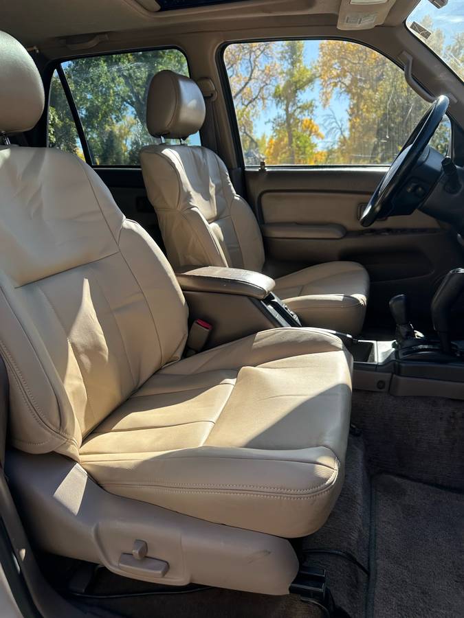 Toyota-4runner-limited-4x4-1996-silver-11