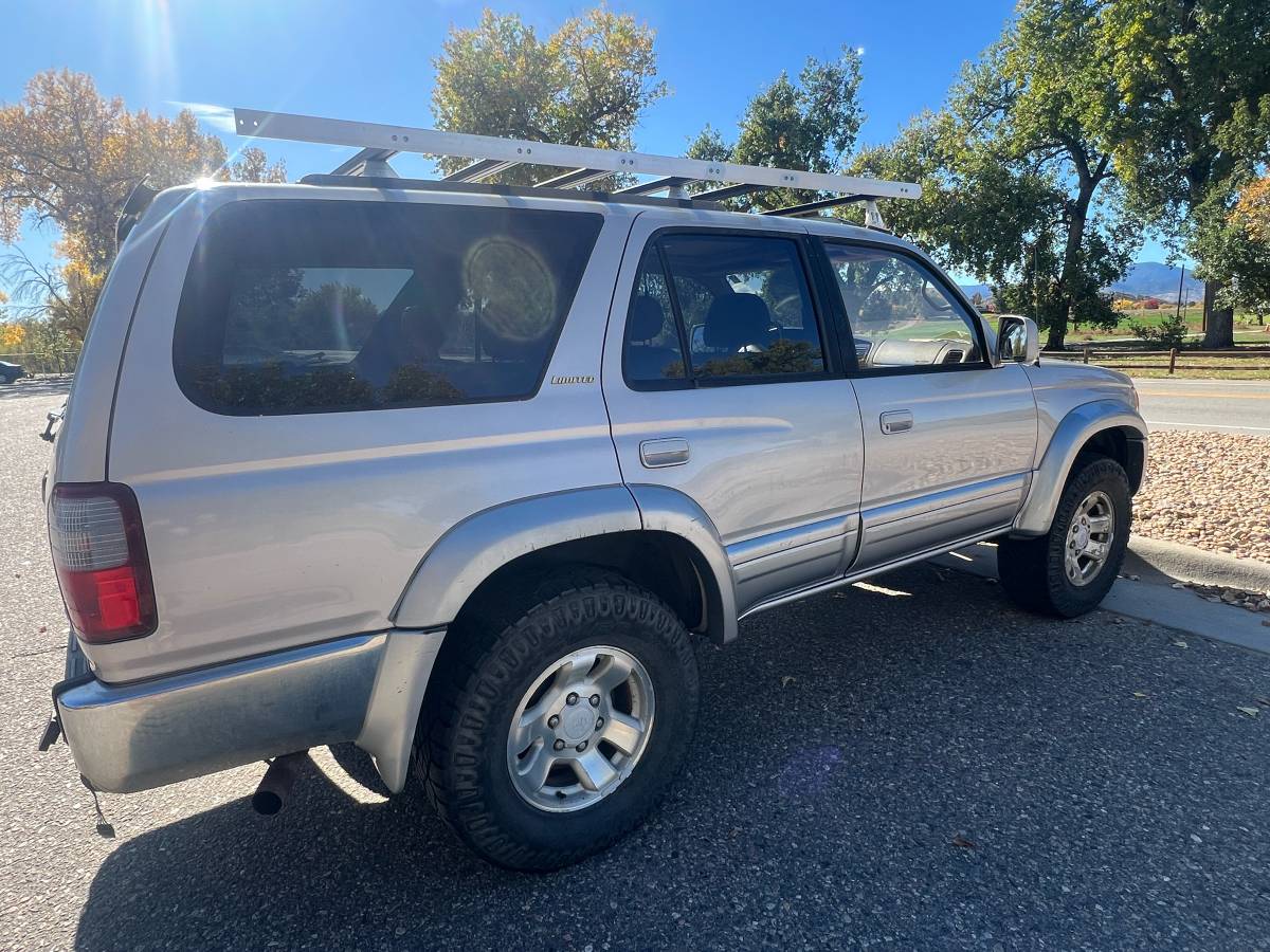 Toyota-4runner-limited-4x4-1996-silver-2