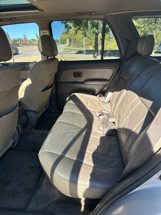 Toyota-4runner-limited-4x4-1996-silver-7