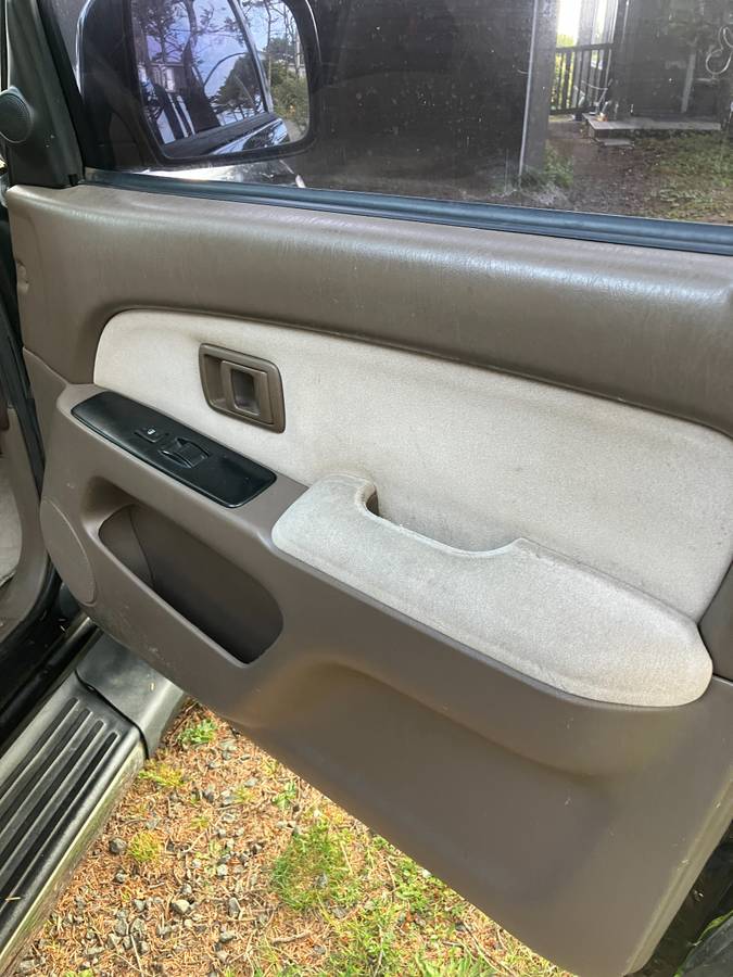 Toyota-4runner-sr5-1996-black-3