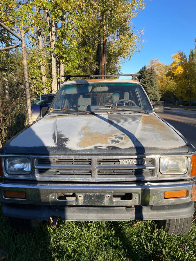 Toyota-4runner-sr5-4x4-1986-black-5