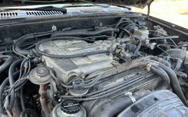 Toyota-4runner-sr5-4x4-1990-black-11