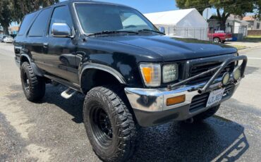 Toyota-4runner-sr5-4x4-1990-black-14