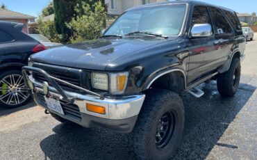 Toyota-4runner-sr5-4x4-1990-black-17