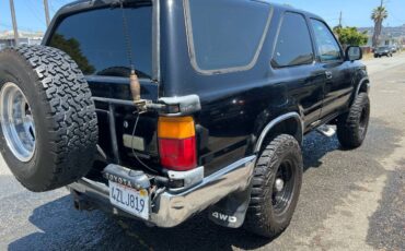 Toyota-4runner-sr5-4x4-1990-black-2