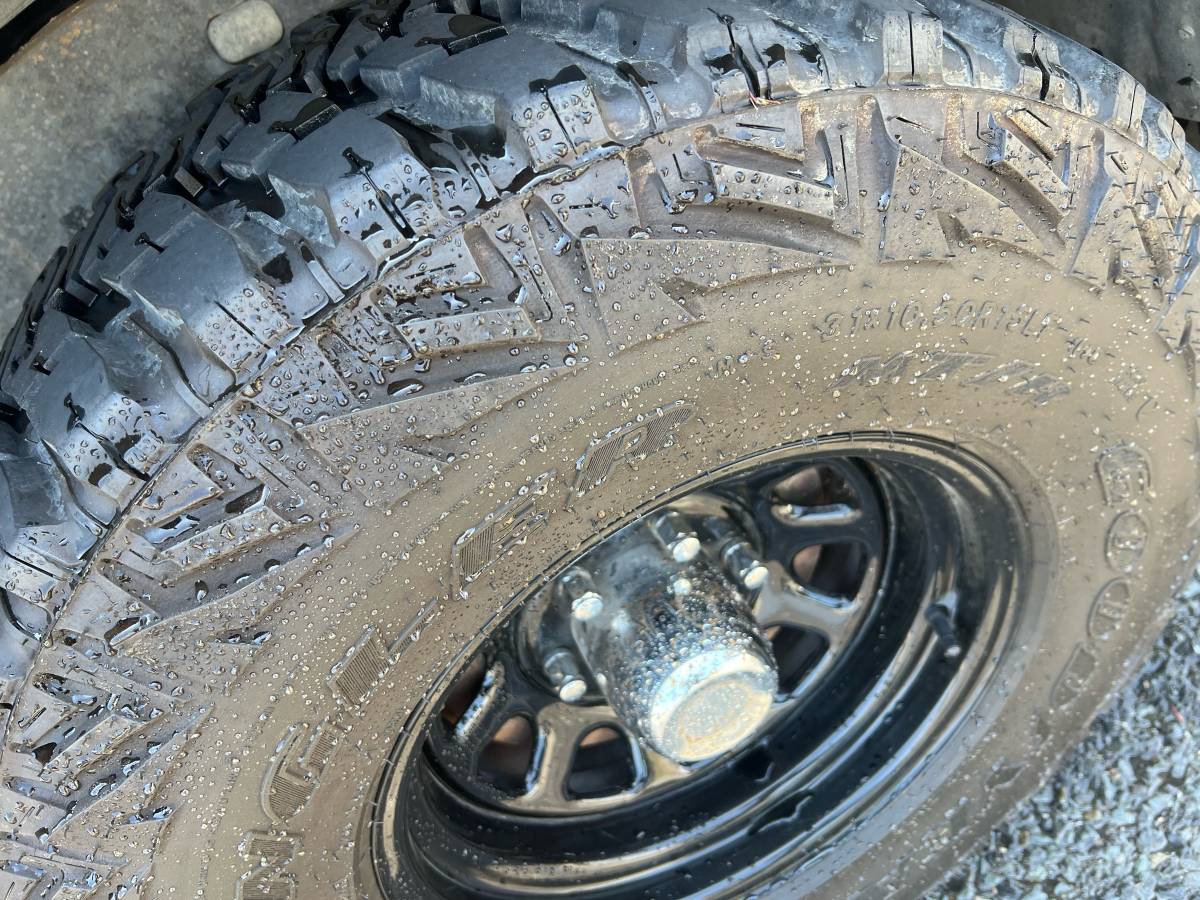 Toyota-4runner-sr5-4x4-1990-black-5