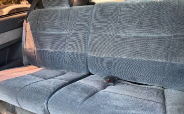 Toyota-4runner-sr5-4x4-1990-black-9
