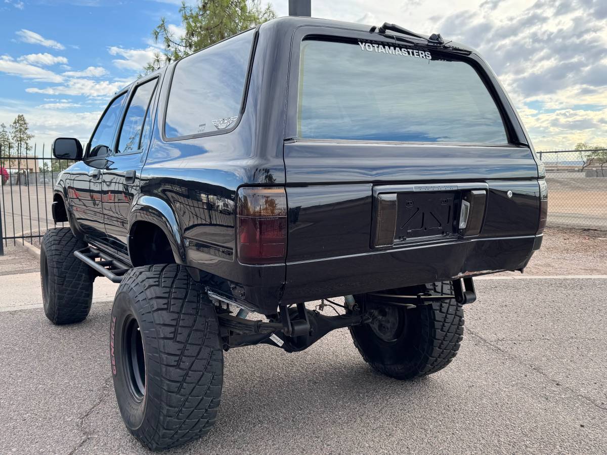 Toyota-4runner-sr5-4x4-1992-3