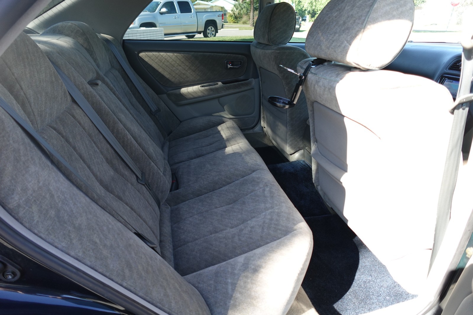 Toyota-Chaser-1996-Sedan-15
