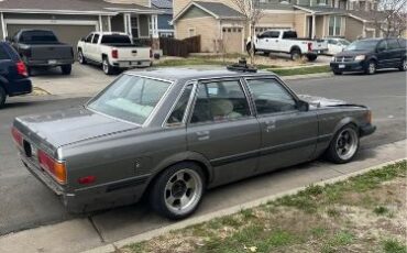 Toyota-Cressida-1983-Gray-Beige