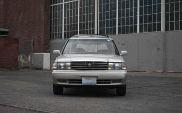 Toyota-Crown-1995-Wagon-1