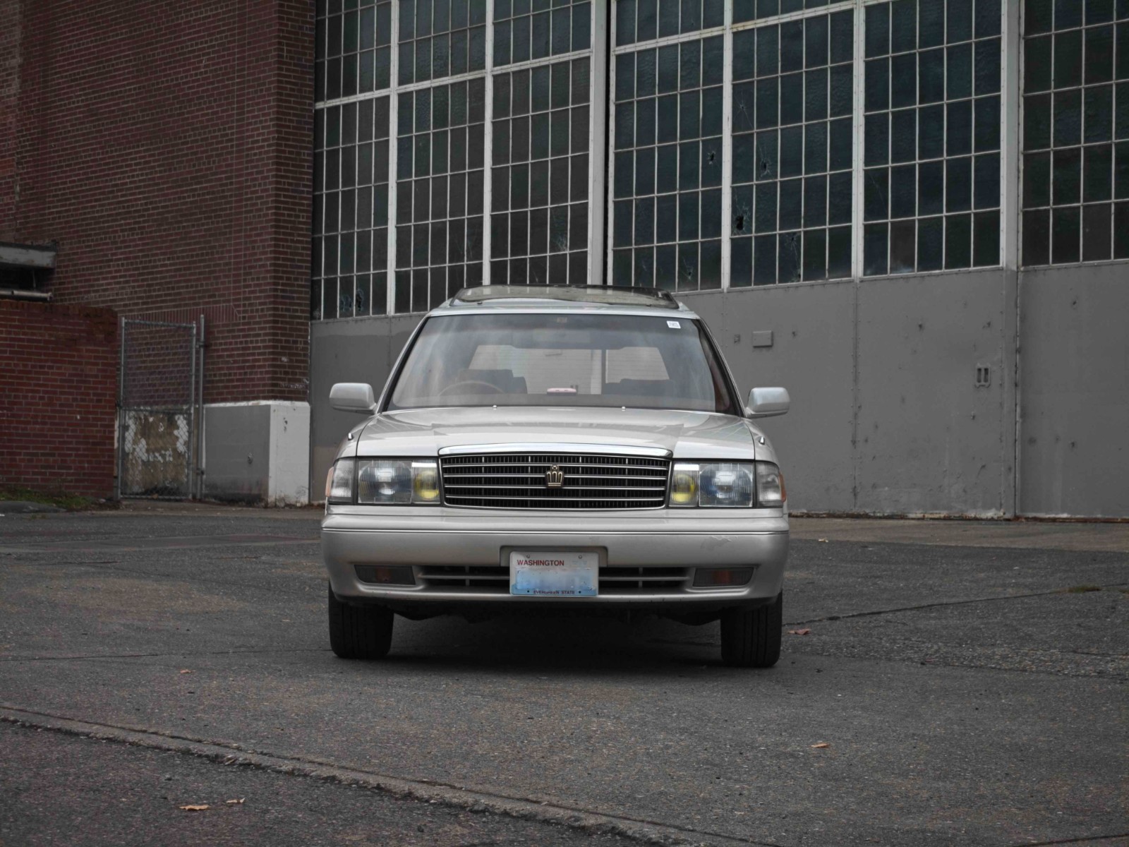 Toyota-Crown-1995-Wagon-1