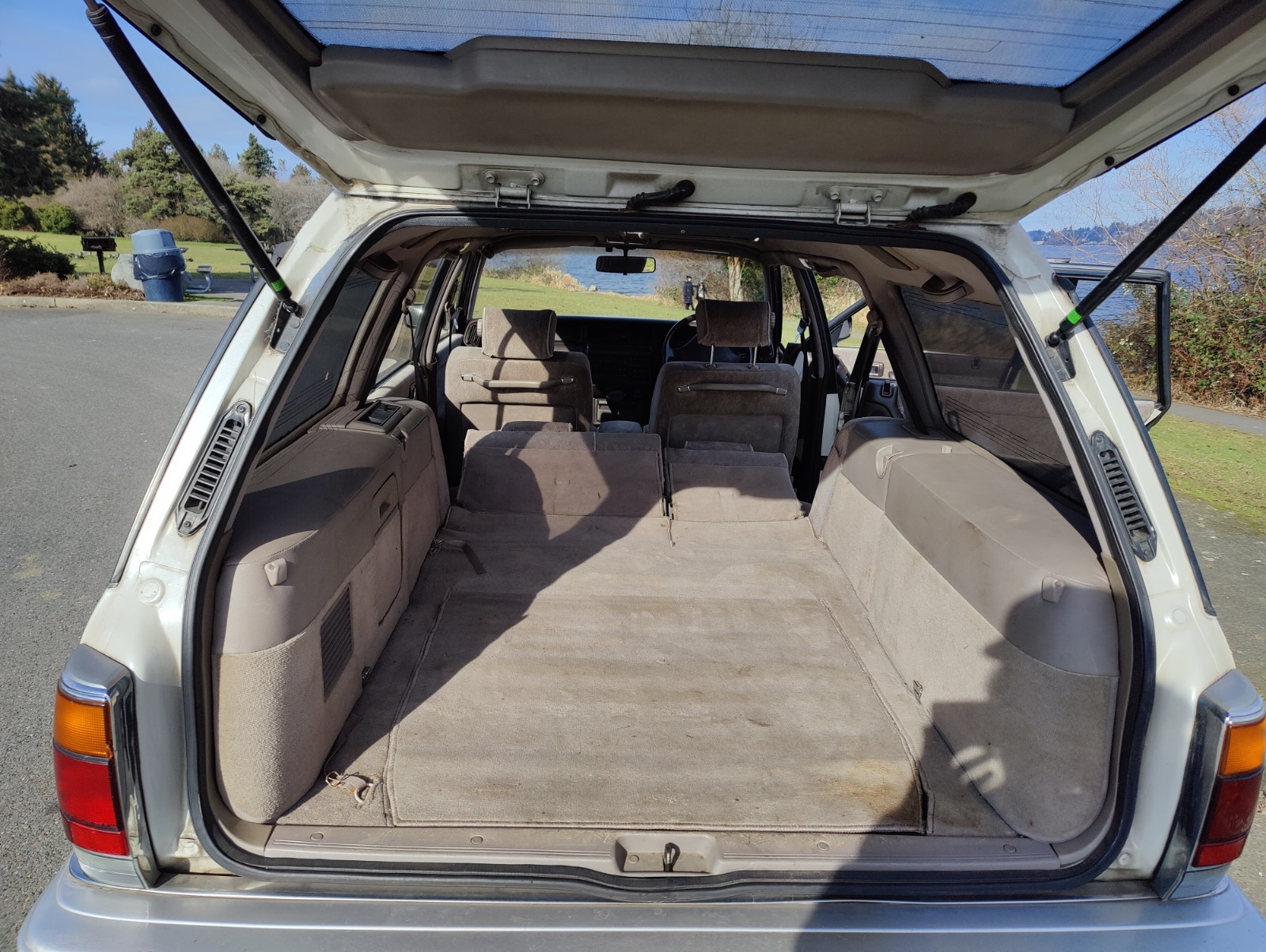 Toyota-Crown-1995-Wagon-12