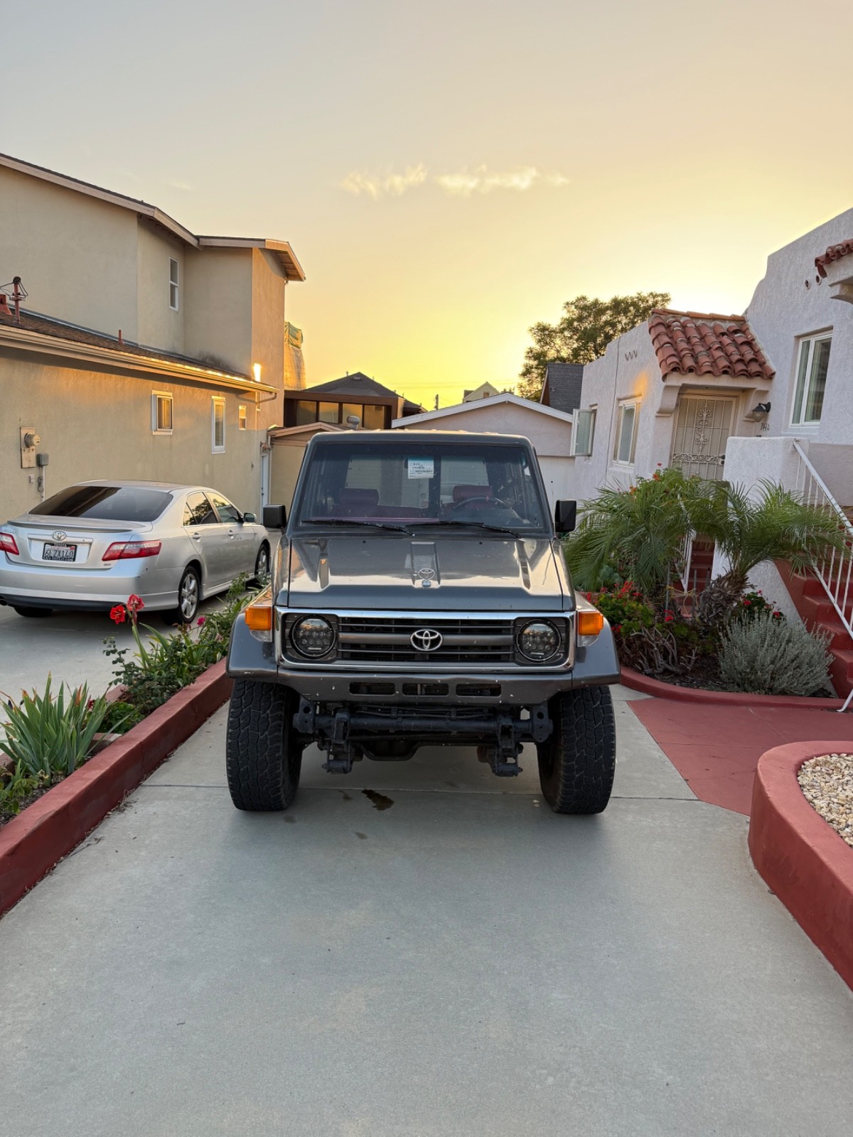 Toyota-FJ-Cruiser-1980-SUV-28