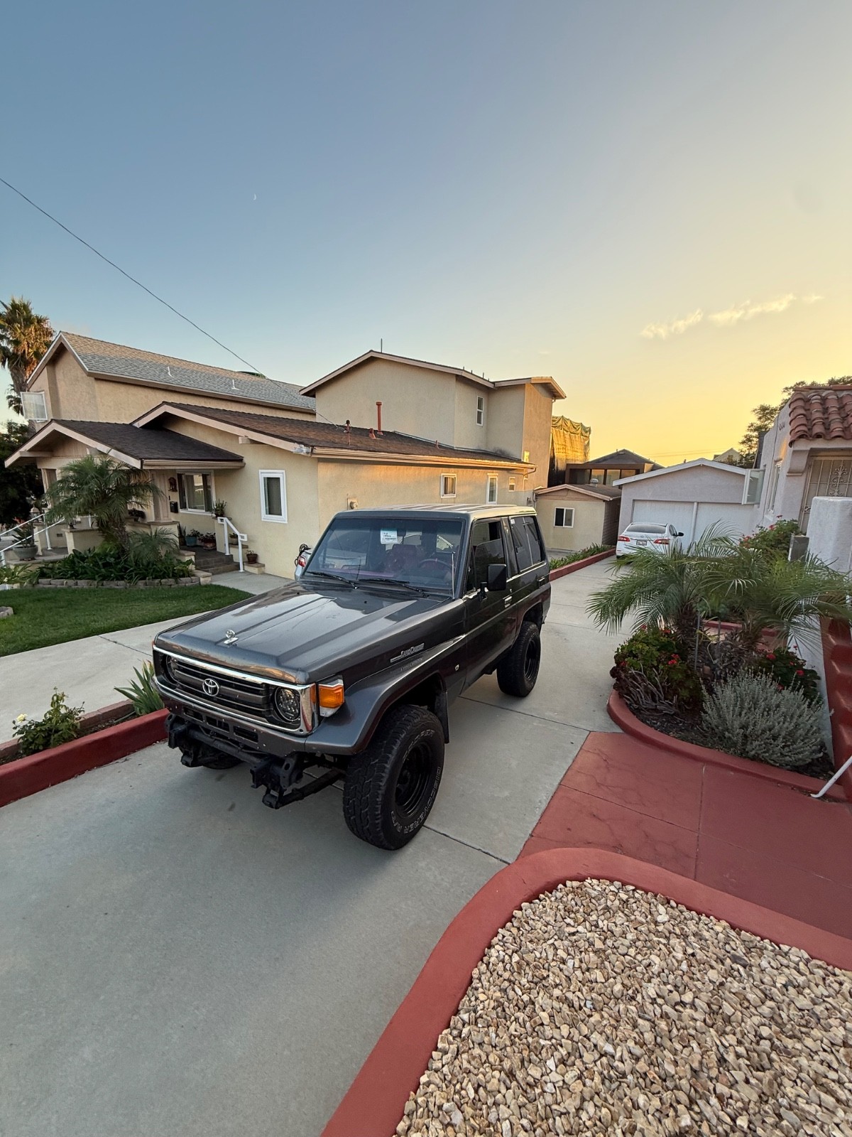 Toyota-FJ-Cruiser-1980-SUV-29