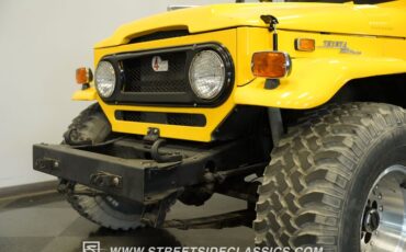 Toyota-Fj-cruiser-1970-Yellow-Tan-44