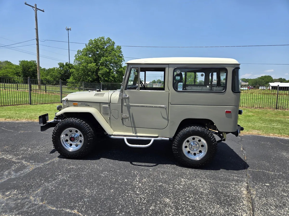 Toyota-Fj40-1973-Dune-Beige-Dune-Beige-8