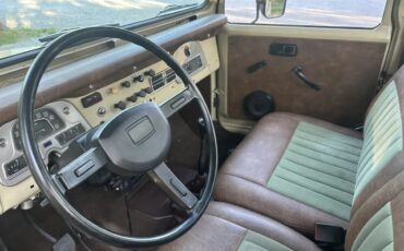 Toyota-Fj45-1983-Tan-464-Multi-1