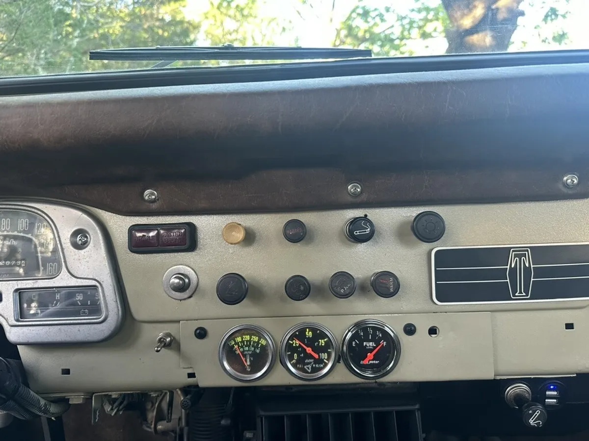 Toyota-Fj45-1983-Tan-464-Multi-2