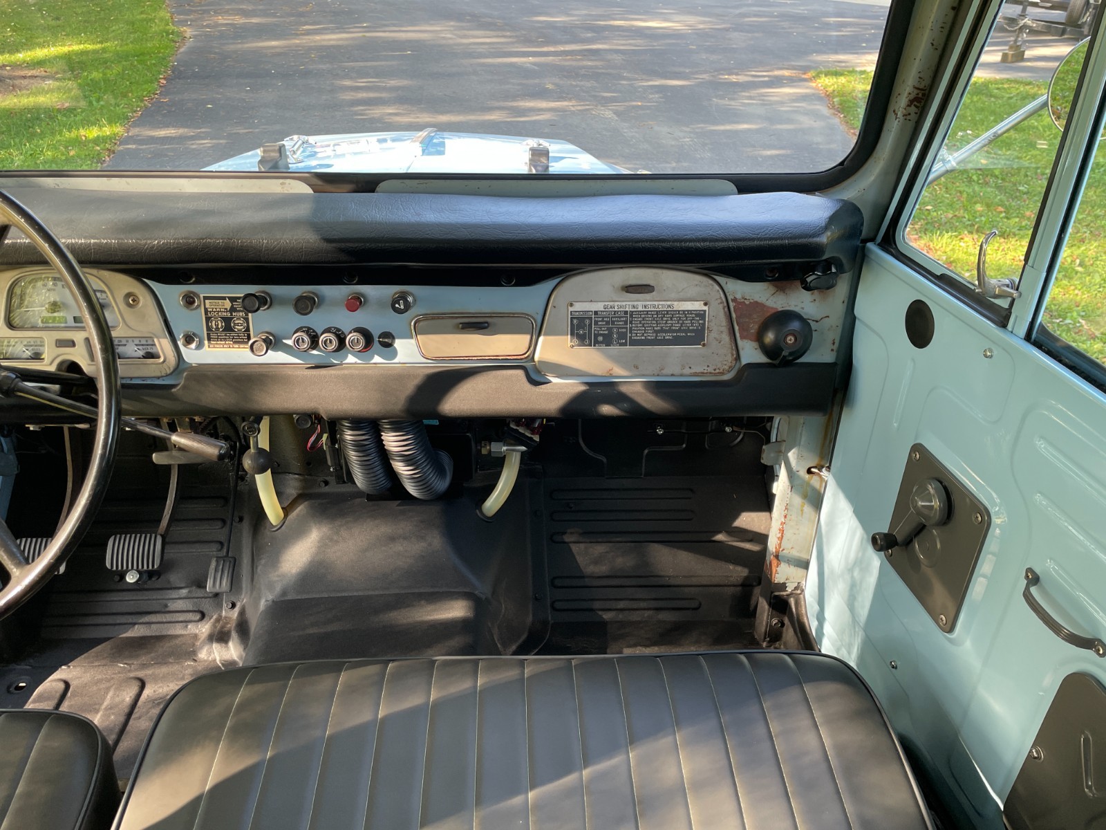 Toyota-Land-Cruiser-1969-17