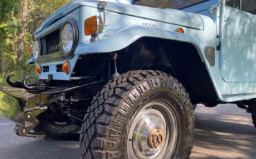 Toyota-Land-Cruiser-1969-3