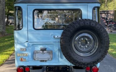 Toyota-Land-Cruiser-1969-5