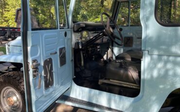 Toyota-Land-Cruiser-1969-7