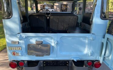 Toyota-Land-Cruiser-1969-8