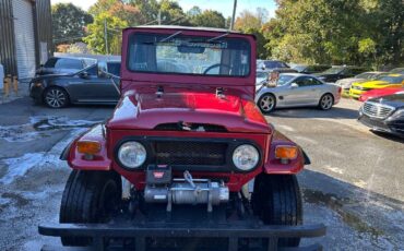Toyota-Land-Cruiser-1972-SUV-1