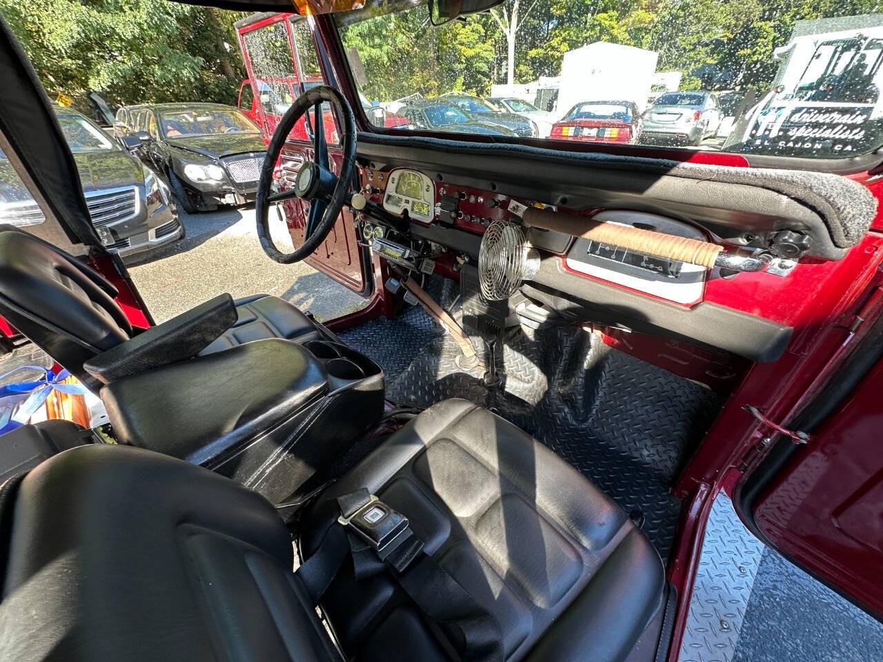 Toyota-Land-Cruiser-1972-SUV-23