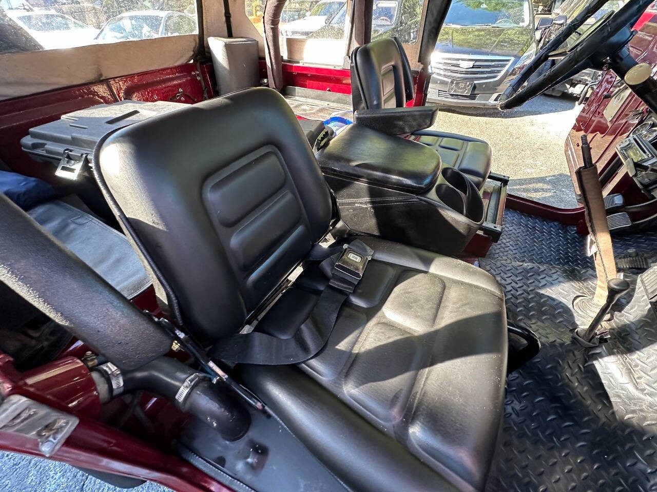 Toyota-Land-Cruiser-1972-SUV-24