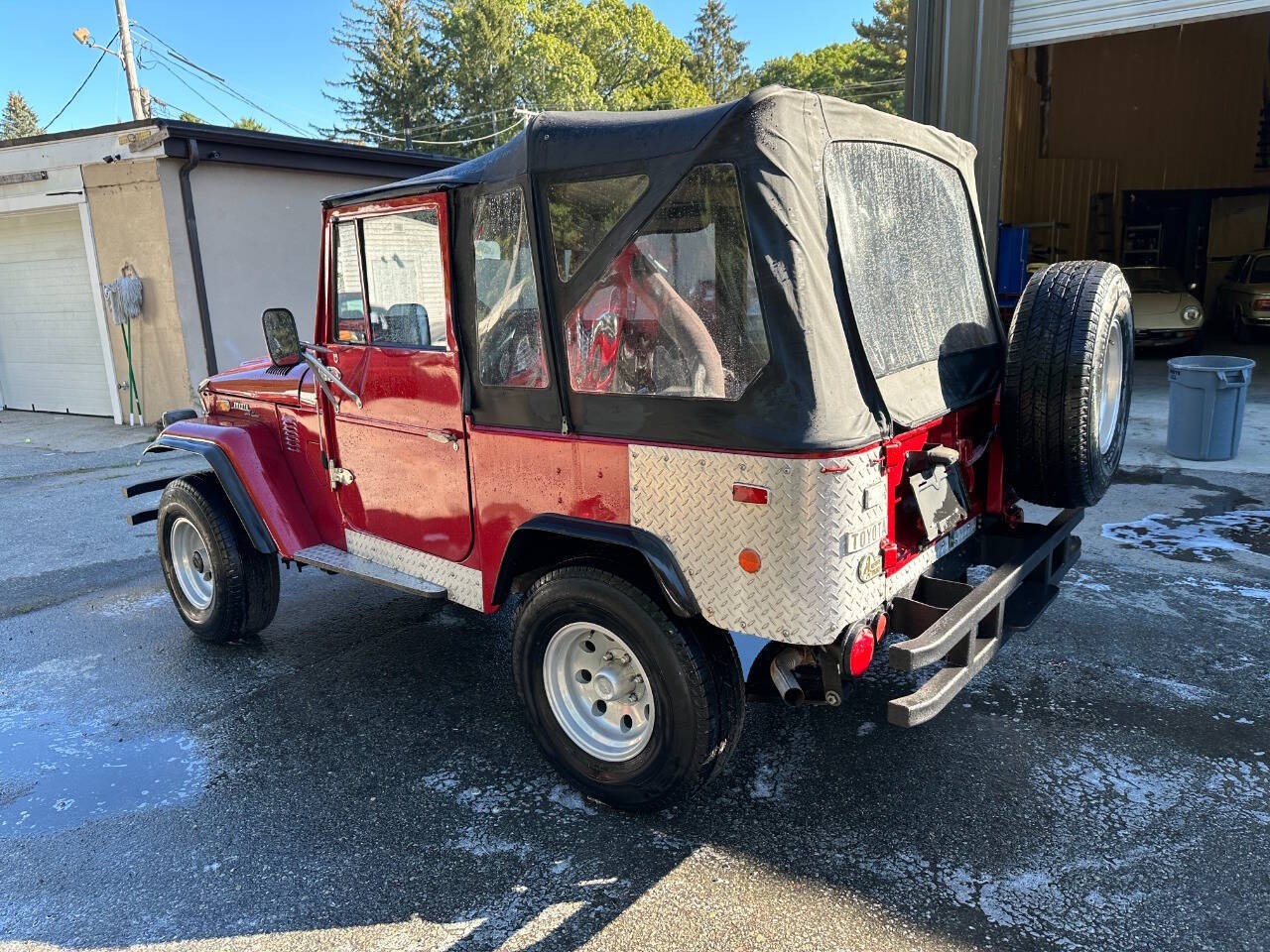 Toyota-Land-Cruiser-1972-SUV-4