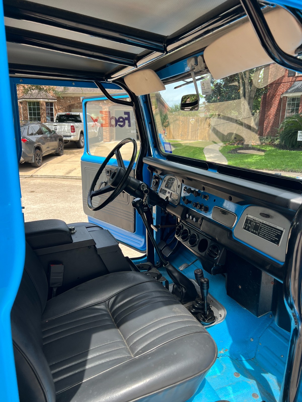 Toyota-Land-Cruiser-1974-SUV-13