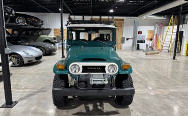 Toyota-Land-Cruiser-1976-1