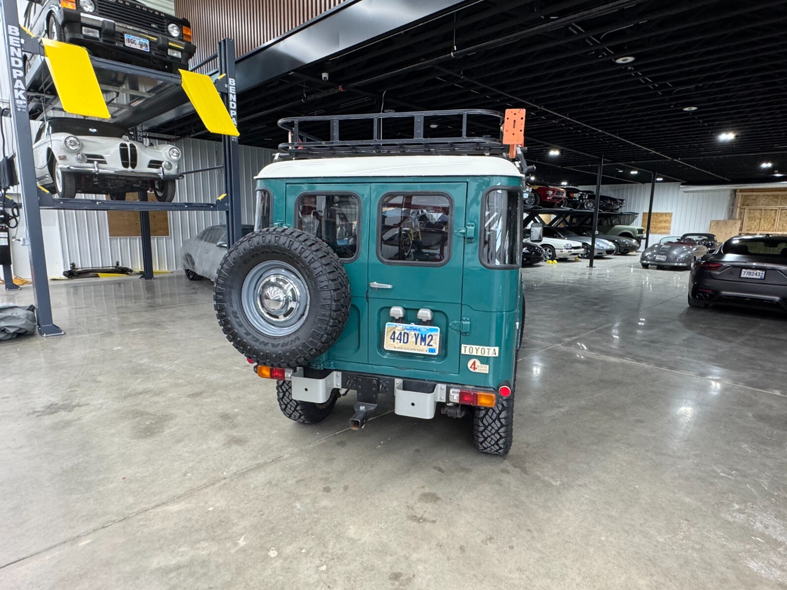 Toyota-Land-Cruiser-1976-3