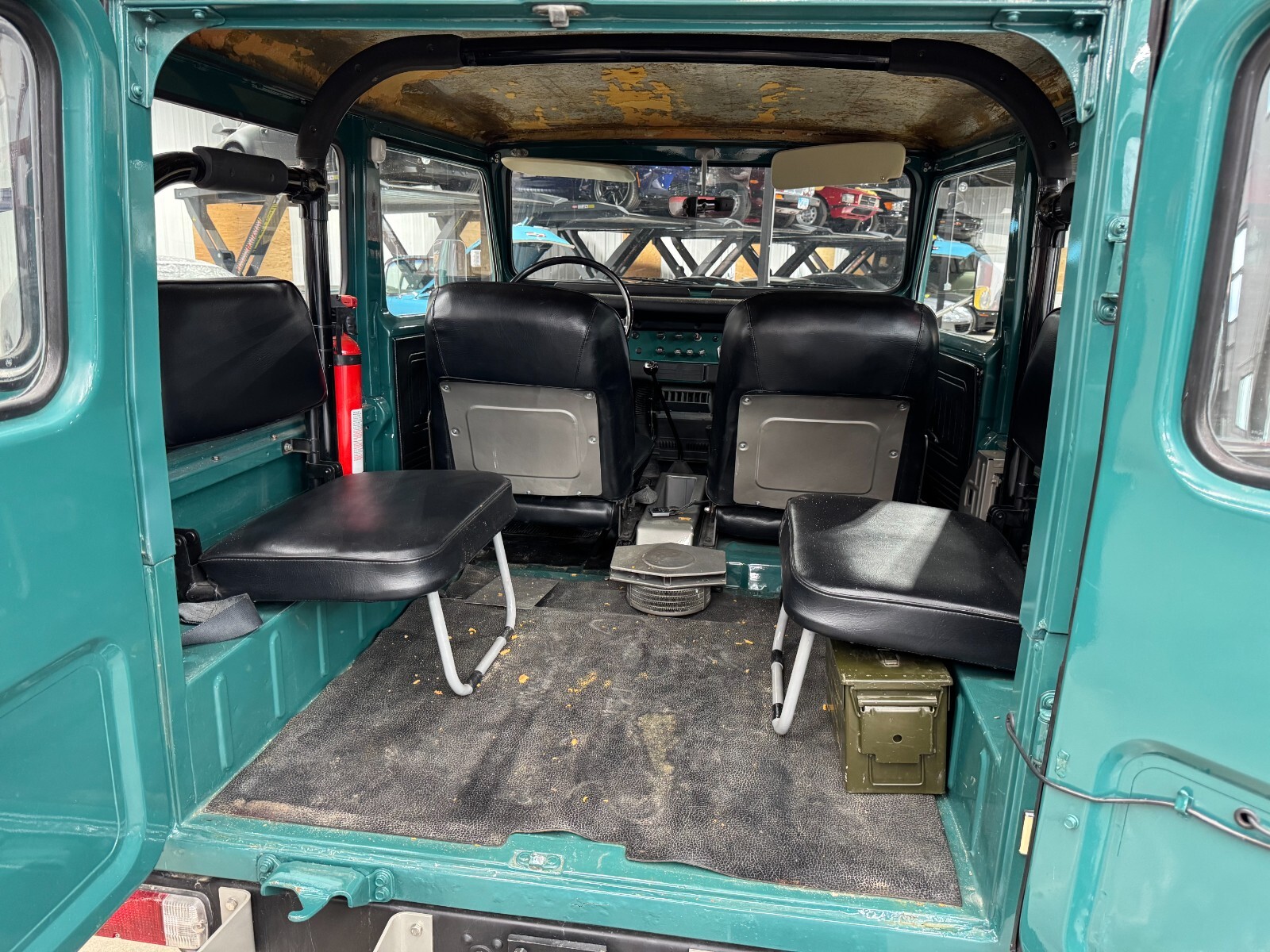 Toyota-Land-Cruiser-1976-5
