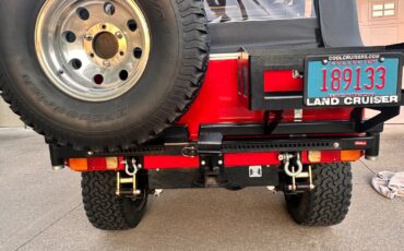 Toyota-Land-Cruiser-1977-SUV-26