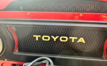 Toyota-Land-Cruiser-1977-SUV-29