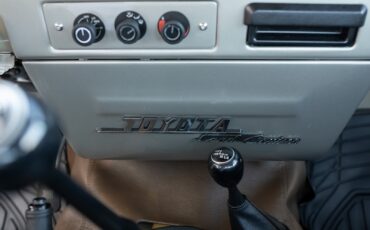 Toyota-Land-Cruiser-1984-Crew-Cab-Pickup-11