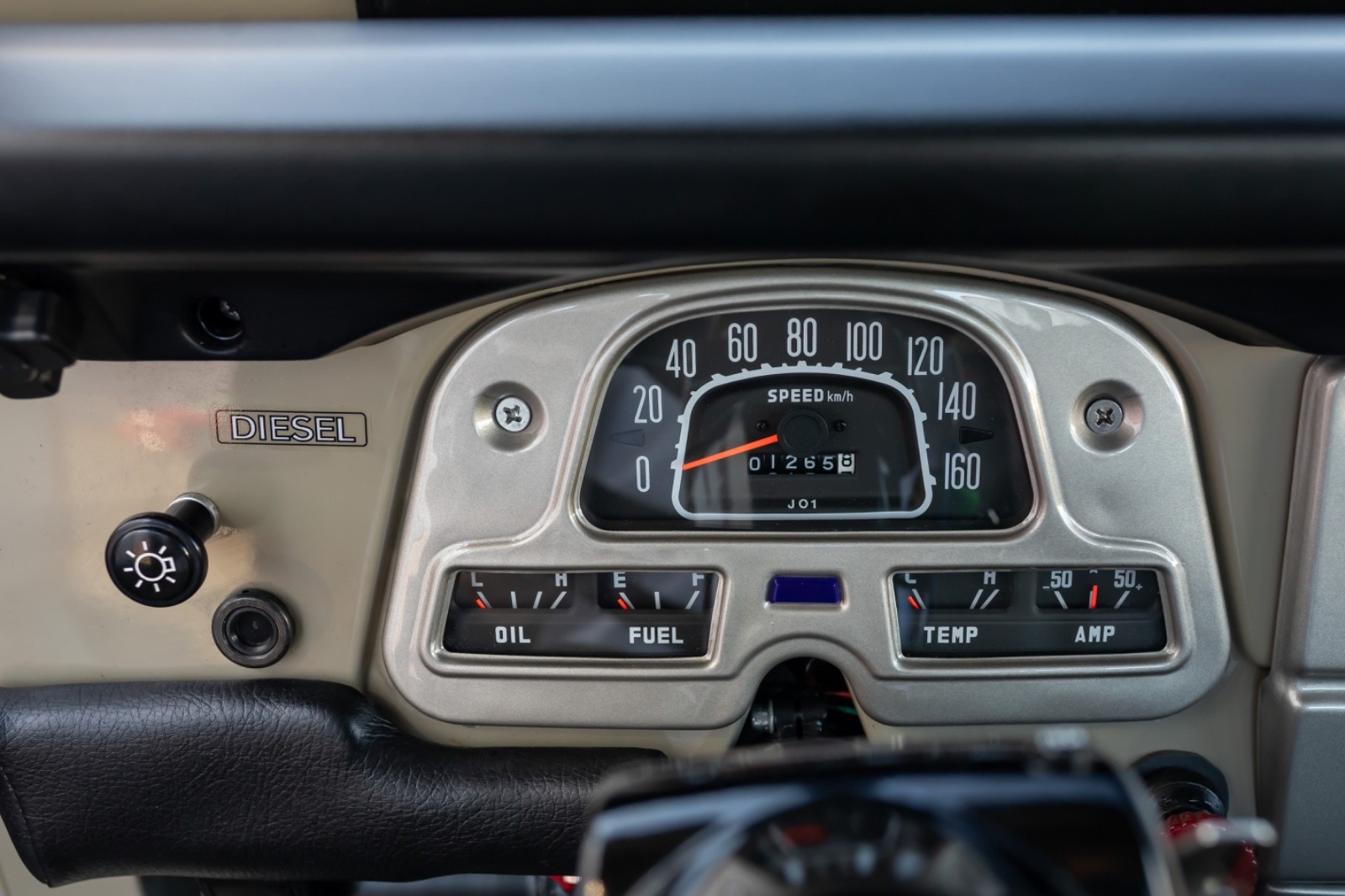 Toyota-Land-Cruiser-1984-Crew-Cab-Pickup-9