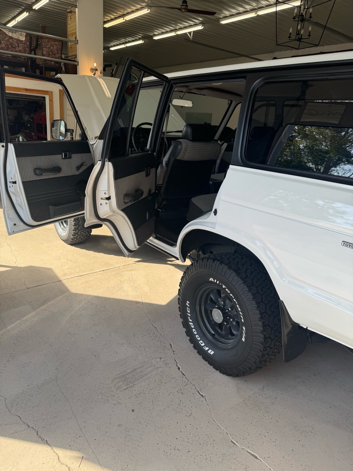 Toyota-Land-Cruiser-1987-10